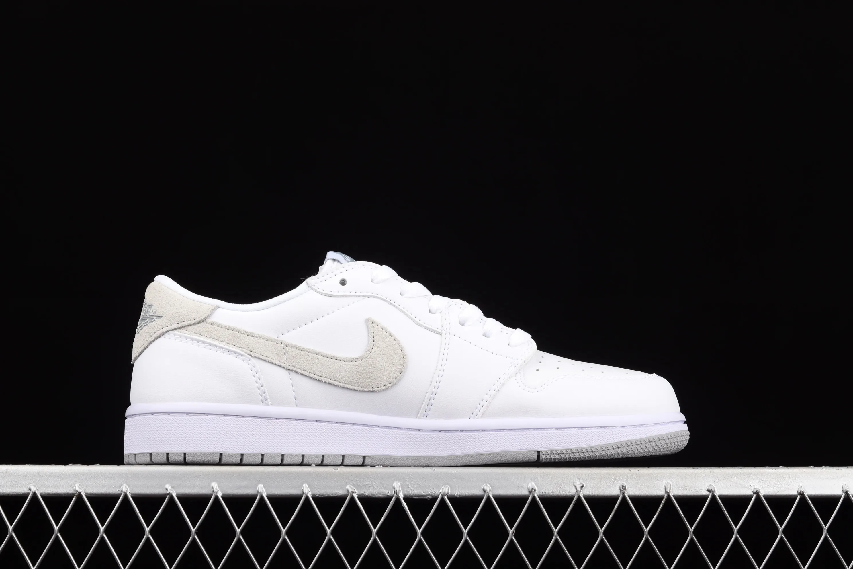 All categories Air Jordan Jordan series basketball shoes Air Jordan 1 Low Air Jordan 1 Low OG AJ1 Joe 1 white and gray color low-top basketball shoes CZ0858-100